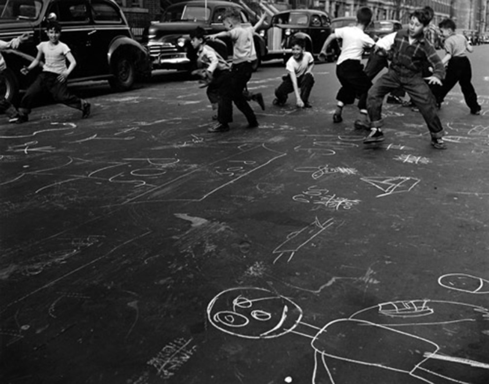 Arthur Leipzig: Chalk Games, 1950 Gelatin silver print, printed later Signed and titled on verso 40 x 50 cm