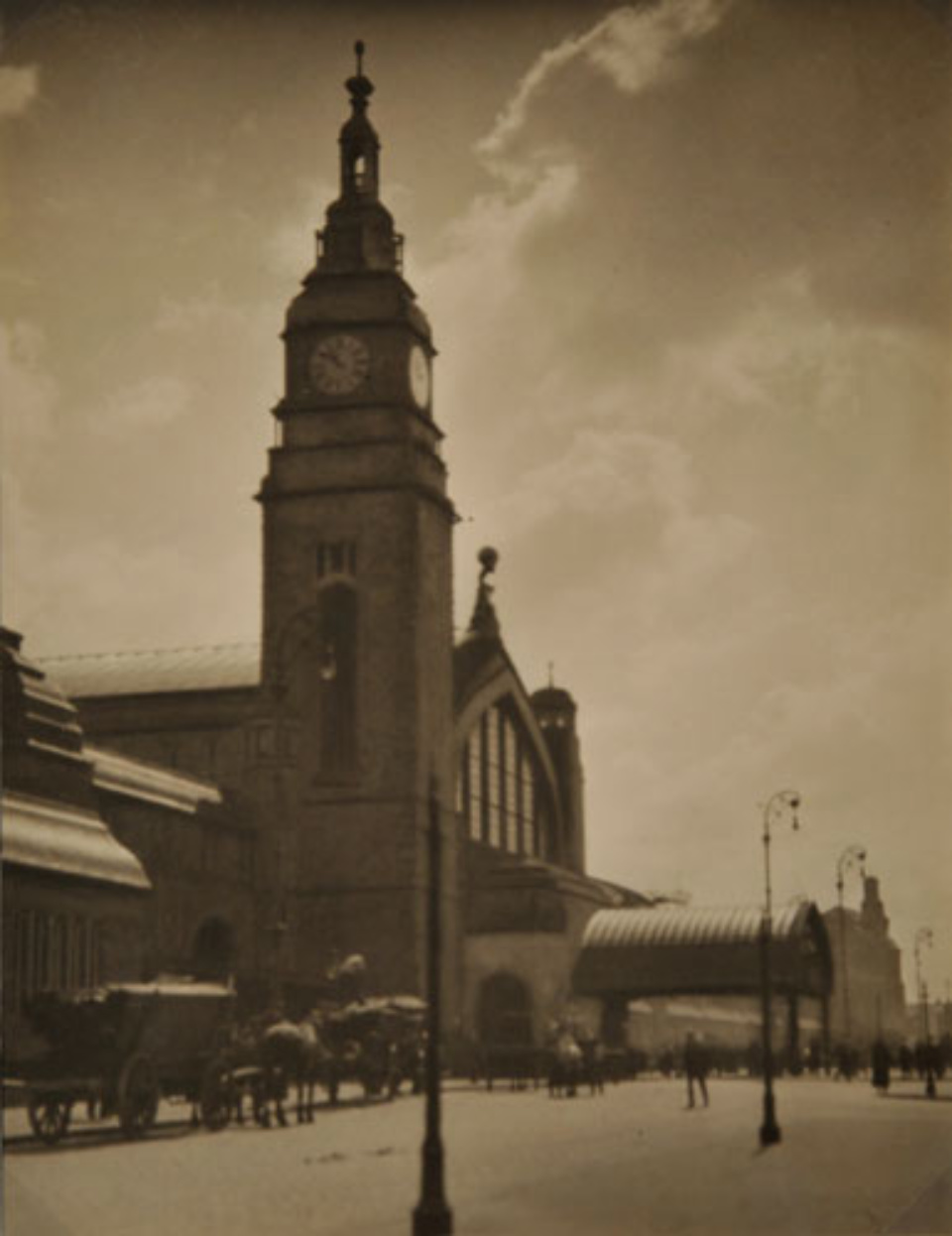 E.O. Hoppé Hamburg Central Station, 1925 Vintage gelatin silver print