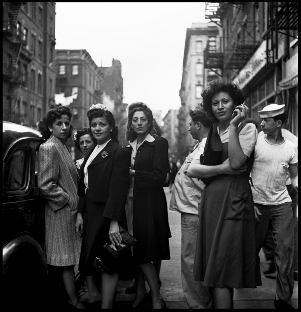 Fred Stein. Little Italy, New York, 1943